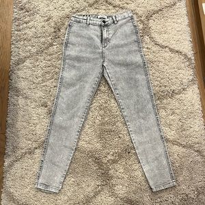 Skinny jeans